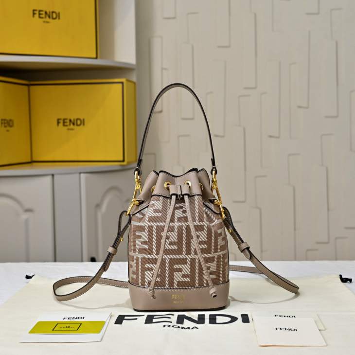 Picture of Fendi Handbags 2 _SKUfw237522030fw